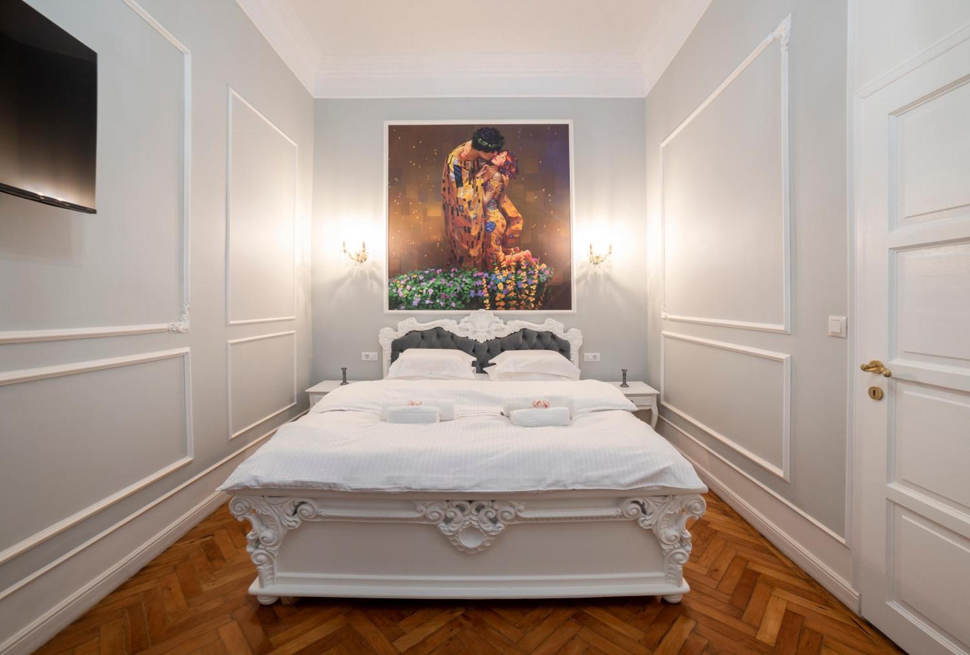 Aesthetic Pleasure - Central Downtown Apartments Oradea Exterior foto